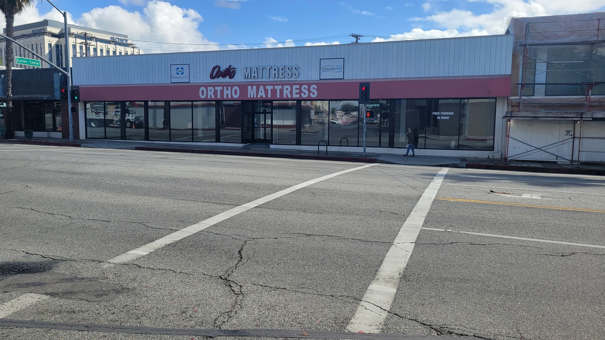 10734 Washington Blvd, Culver City, CA à louer Photo principale– Image 1 sur 2