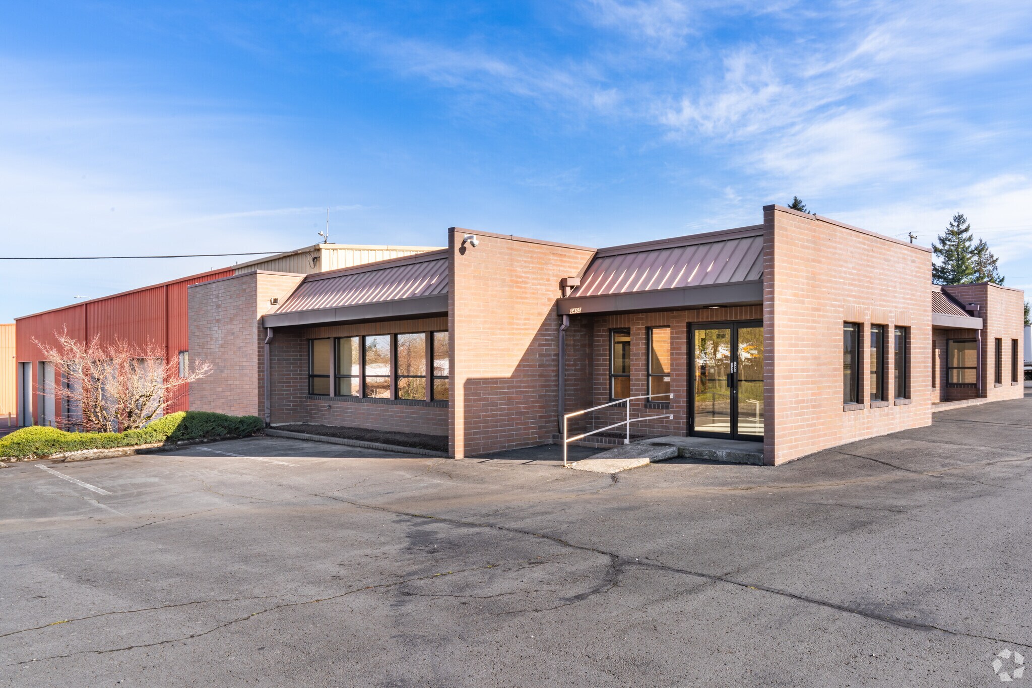 6455 NE Columbia Blvd, Portland, OR à louer Photo de l’immeuble– Image 1 sur 27