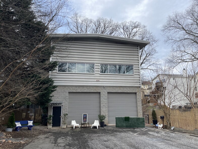 496 Glen Iris Dr, Atlanta, GA à louer - Photo de l’immeuble – Image 2 sur 10