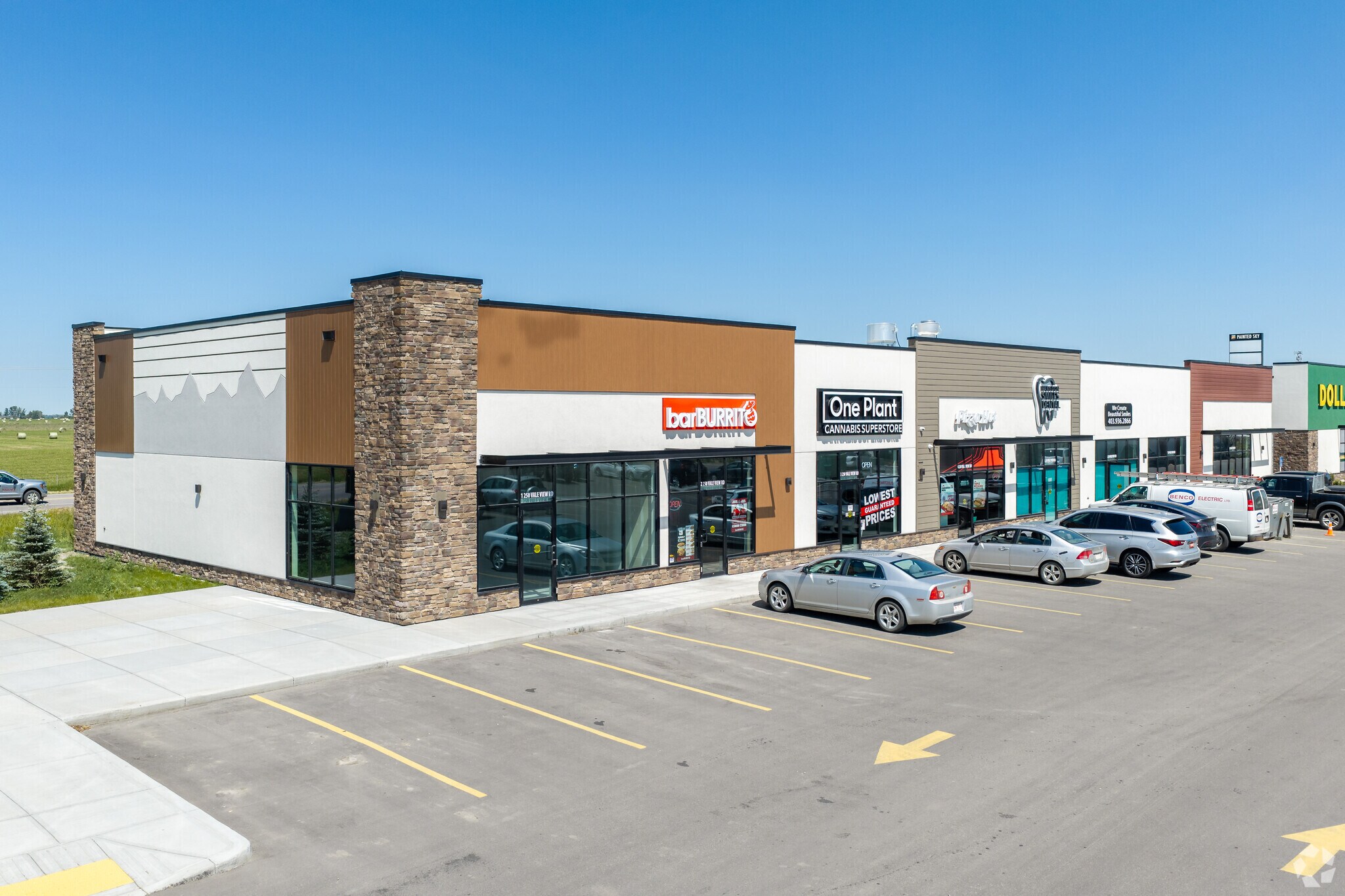 272257 Glenmore Trl SE, Rocky View No 44, AB à louer Photo principale– Image 1 sur 3
