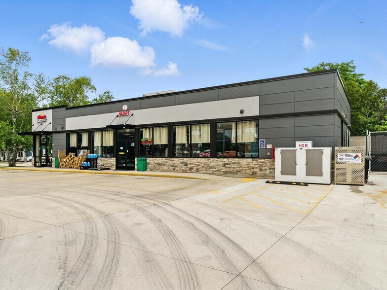 1441 N 26th St, Sheboygan, WI à vendre - Photo de l’immeuble – Image 2 sur 11