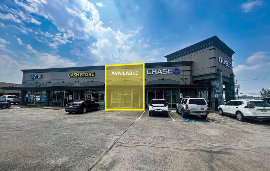 13706 East Fwy, Houston, TX à louer - Photo principale – Image 1 sur 3