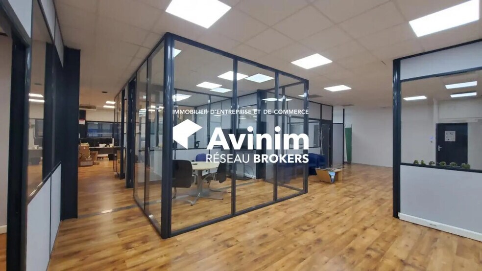 Industriel/Logistique dans Annecy à louer - Photo de l’immeuble – Image 3 sur 7