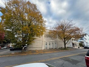 1298 Spruce St, Easton, PA à louer Photo intérieure– Image 2 sur 16