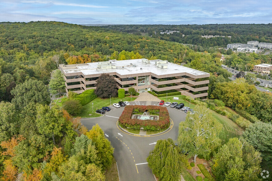 2 Enterprise Dr, Shelton, CT à louer - Photo de l’immeuble – Image 2 sur 15