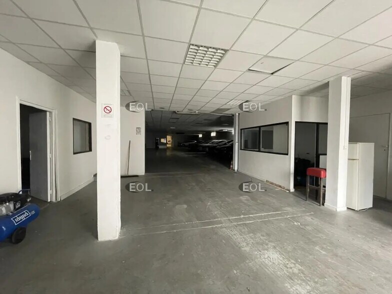 Industriel/Logistique dans Aubervilliers à louer - Photo de l’immeuble – Image 3 sur 4