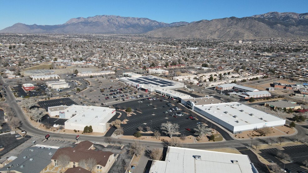 11110-11150 Lomas Blvd NE, Albuquerque, NM à louer - Photo de l’immeuble – Image 2 sur 4