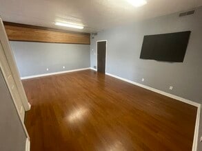 640-650 N Main St, North Salt Lake, UT à louer Photo intérieure– Image 2 sur 9