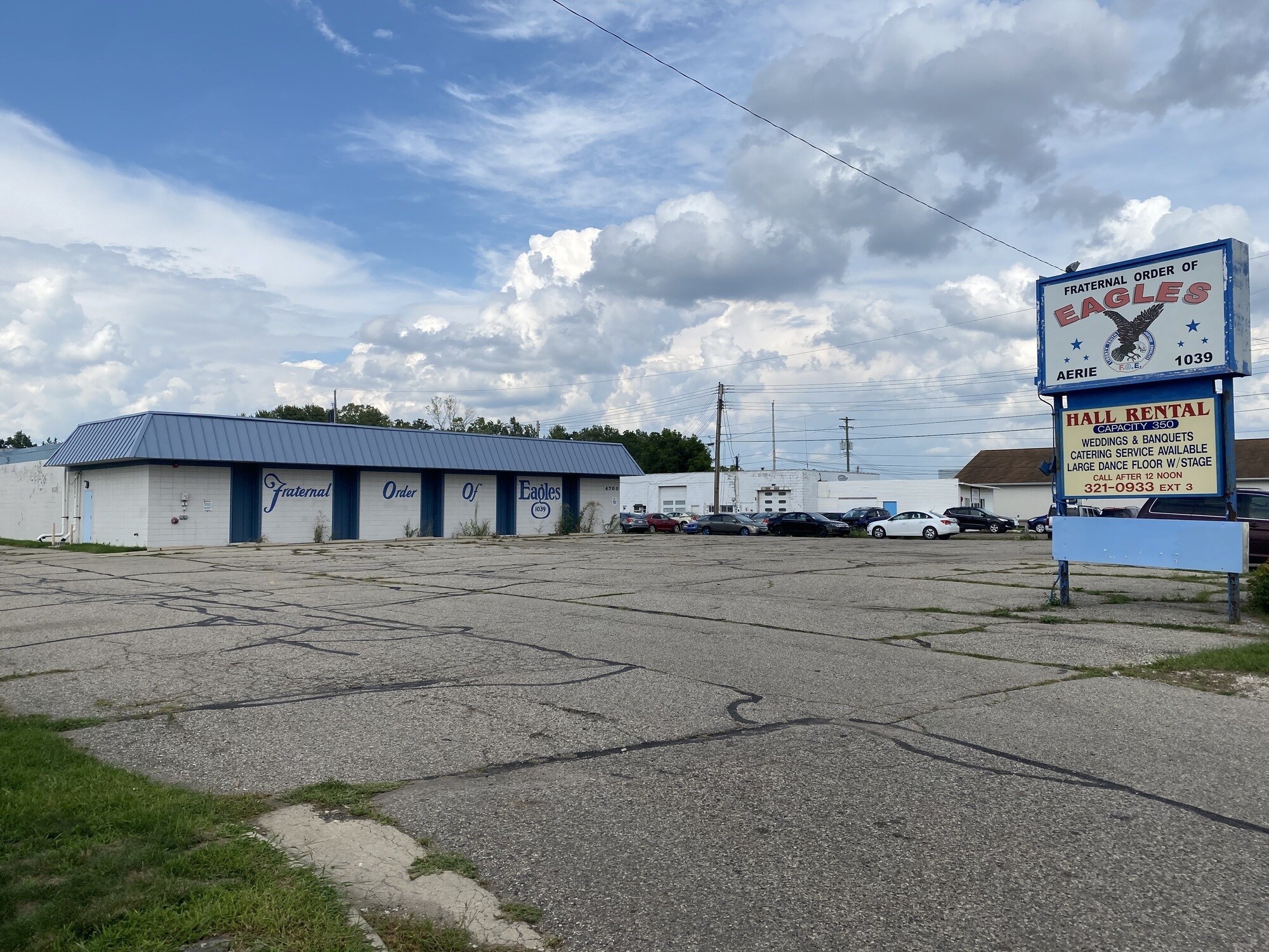4700 N Grand River Ave, Lansing, MI à vendre Photo de l’immeuble– Image 1 sur 8