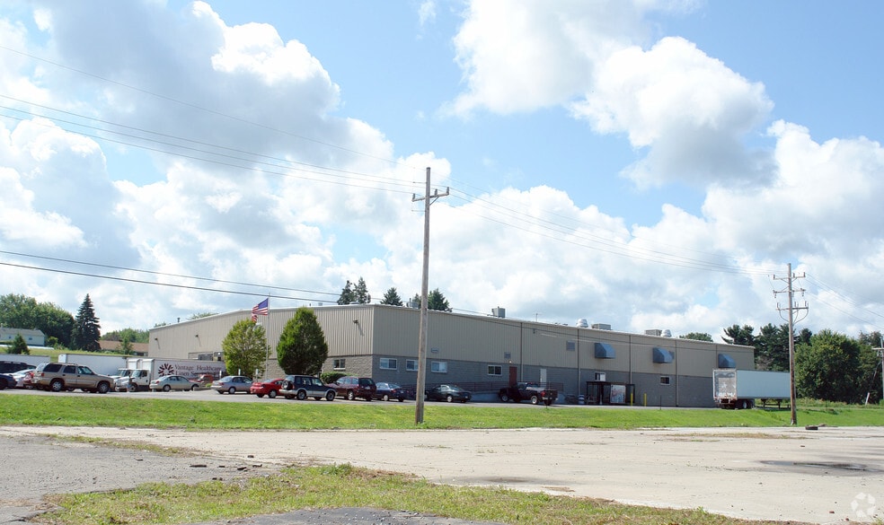 2300 Colonial Ave, Erie, PA à vendre - Photo principale – Image 1 sur 3