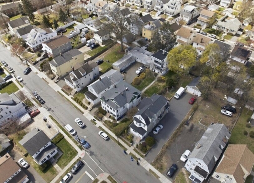 27 Longview St, West Orange, NJ à vendre - Photo de l’immeuble – Image 3 sur 3
