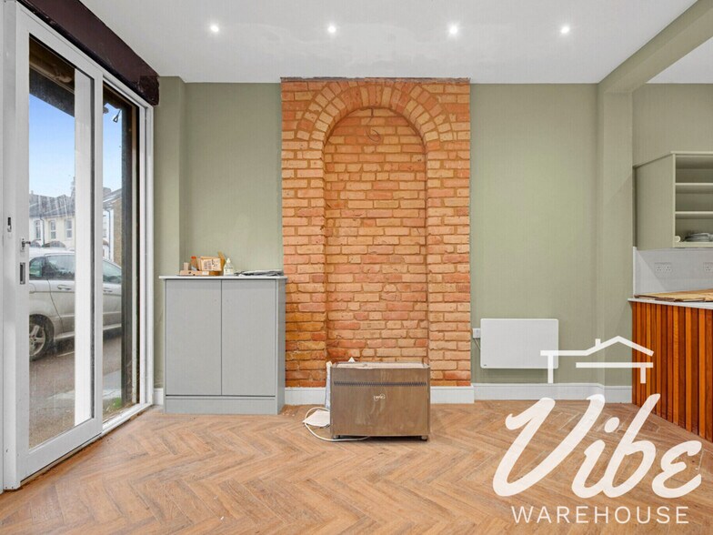 207 Whittington Rd, Londres à louer - Photo de l’immeuble – Image 3 sur 6