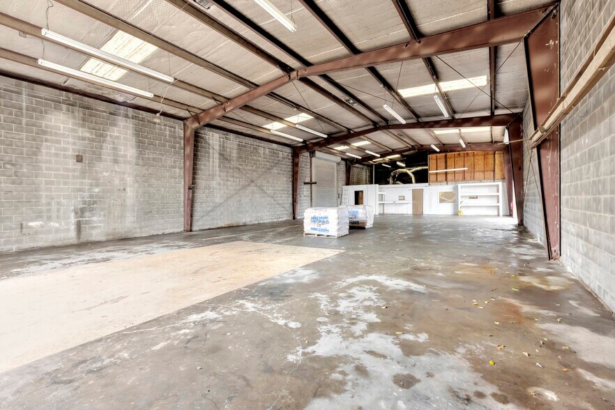 5720 Allison Rd, Houston, TX à vendre - Photo intérieure – Image 3 sur 28