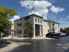 7101 W McNab Rd, Tamarac, FL à louer Photo intérieure– Image 1 sur 15