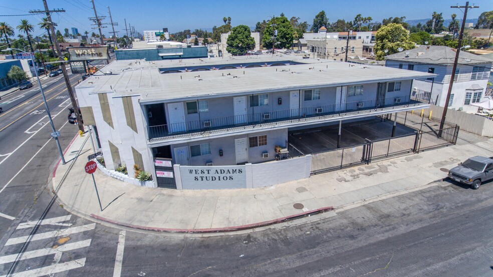 4905 W Adams Blvd, Los Angeles, CA à vendre - Photo de l’immeuble – Image 2 sur 37