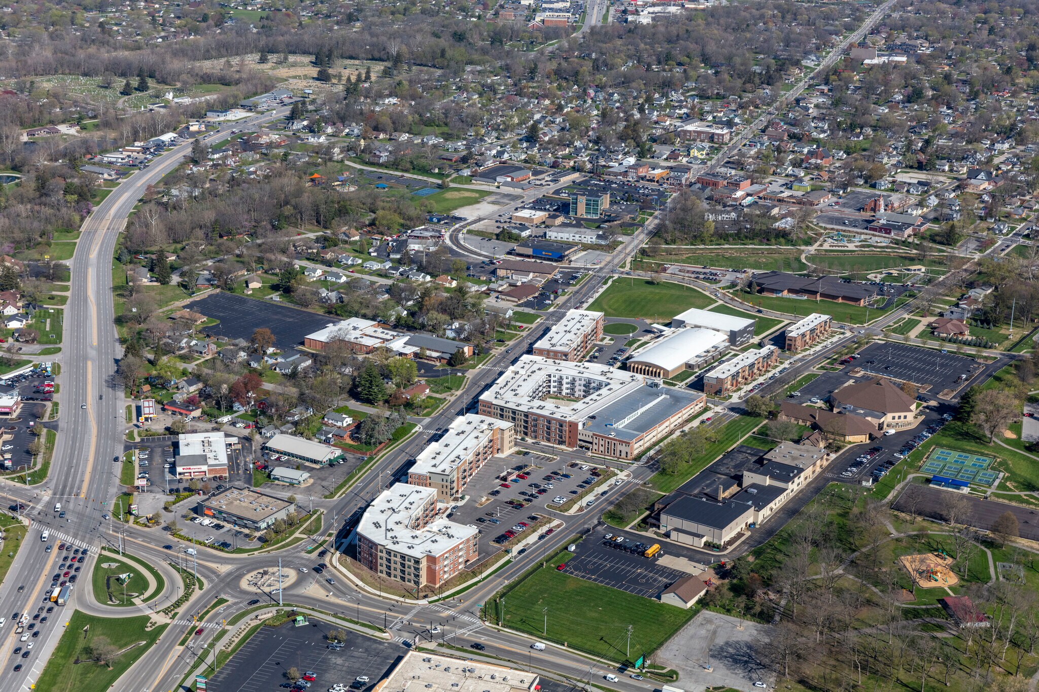 523 S Madison Ave, Greenwood, IN à louer Photo principale– Image 1 sur 5