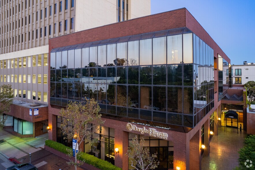 11990 San Vicente Blvd, Los Angeles, CA à louer - Photo de l’immeuble – Image 2 sur 3
