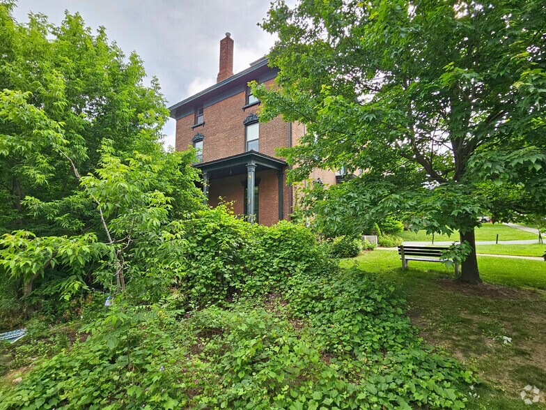 368 College St, Burlington, VT à vendre - Photo de l’immeuble – Image 2 sur 8