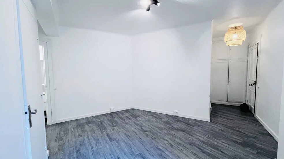 Bureau dans Paris à louer - Photo de l’immeuble – Image 3 sur 8