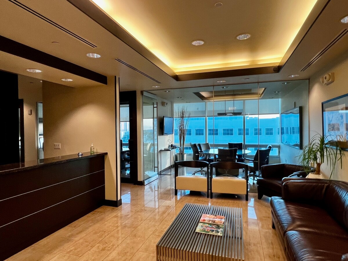 20900 NE 30th Ave, Aventura, FL 33180 - Lot 600 -  - Photo intérieure - Image 1 of 46