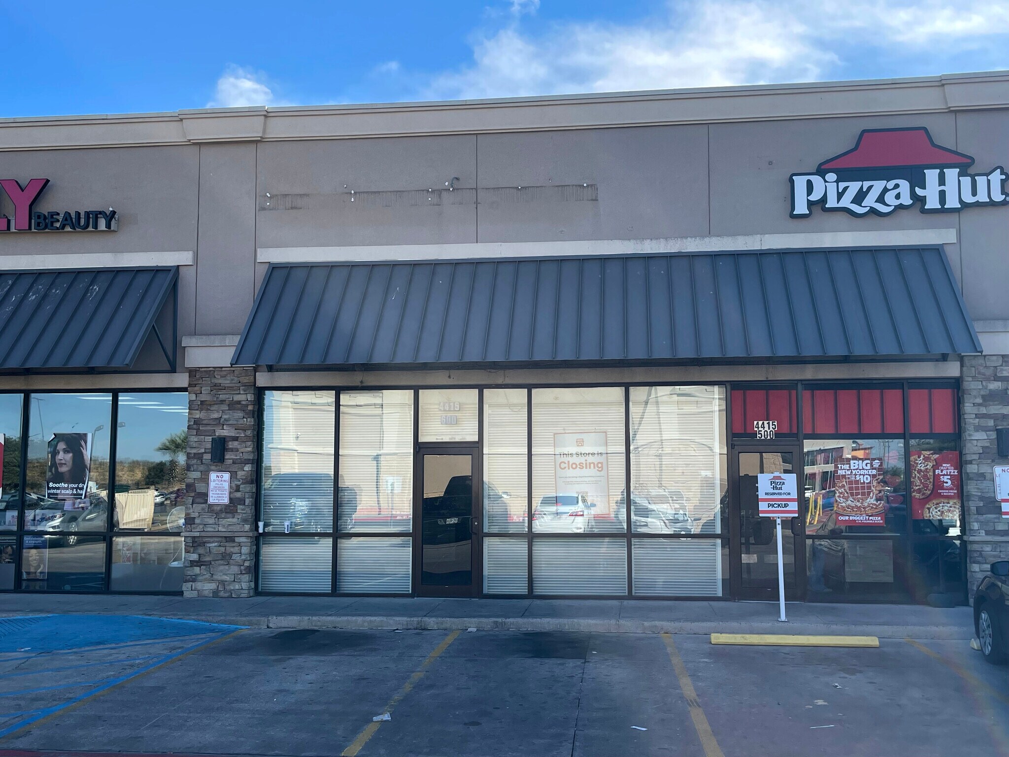 4415 US Hwy 83, Laredo, TX à louer Photo principale– Image 1 sur 10