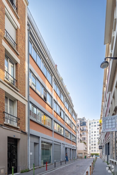 6 Cite De L'Ameublement, Paris à louer - Photo de l’immeuble – Image 2 sur 2