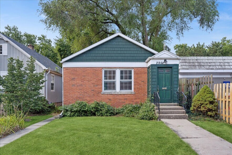 2958 Central St, Evanston, IL à vendre - Photo de l’immeuble – Image 3 sur 12