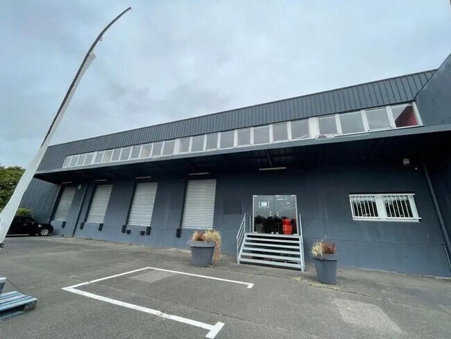 Plus de détails pour Industriel/Logistique à louer