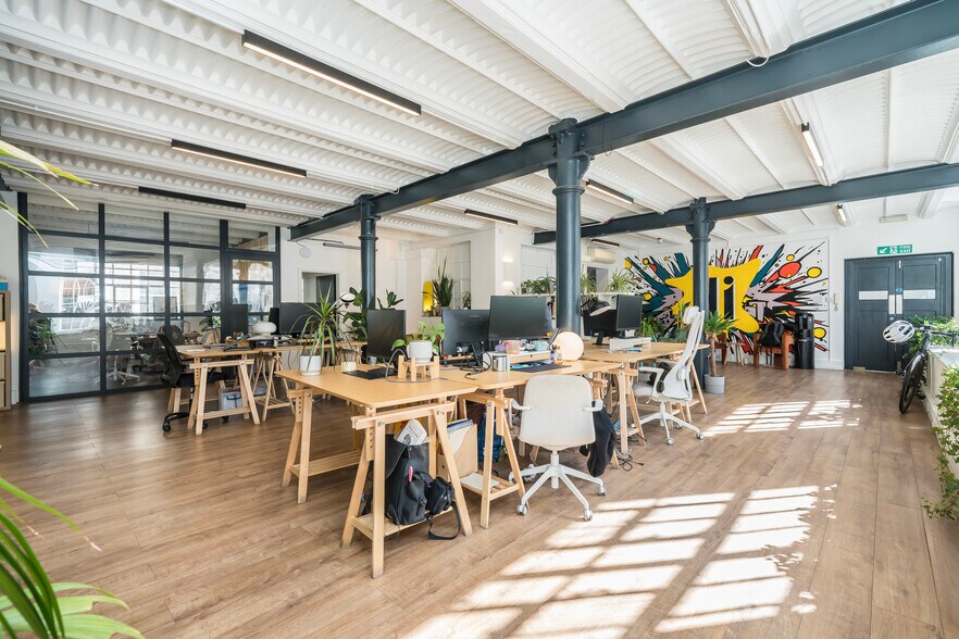 18 East Tenter St, Londres à vendre - Photo de l’immeuble – Image 3 sur 52