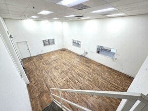 1642 E 23rd St, Los Angeles, CA à louer Photo intérieure– Image 2 sur 10