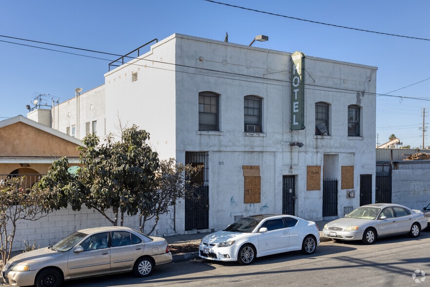 821 Flint Ave, Wilmington, CA à vendre - Photo principale – Image 1 sur 20