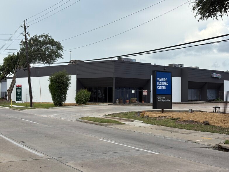 4400 S Wayside Dr, Houston, TX à louer - Photo de l’immeuble – Image 1 sur 28