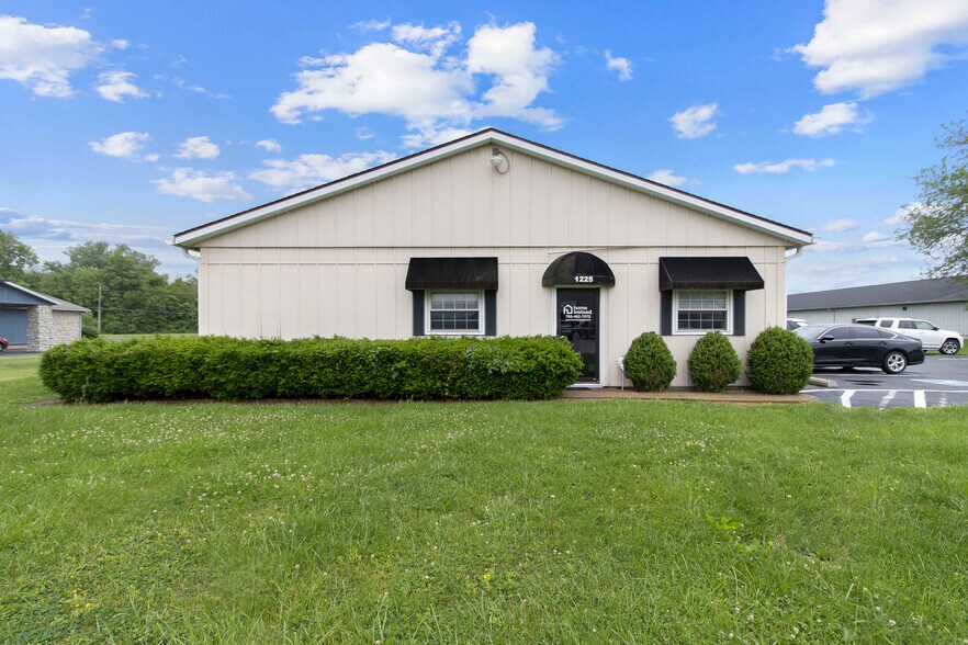 1225 Ransdell Ct, Lebanon, IN à louer - Photo de l’immeuble – Image 2 sur 37