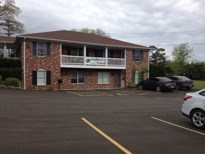 305 Sonderen St, O'Fallon, MO à louer - Photo de l’immeuble – Image 1 sur 8