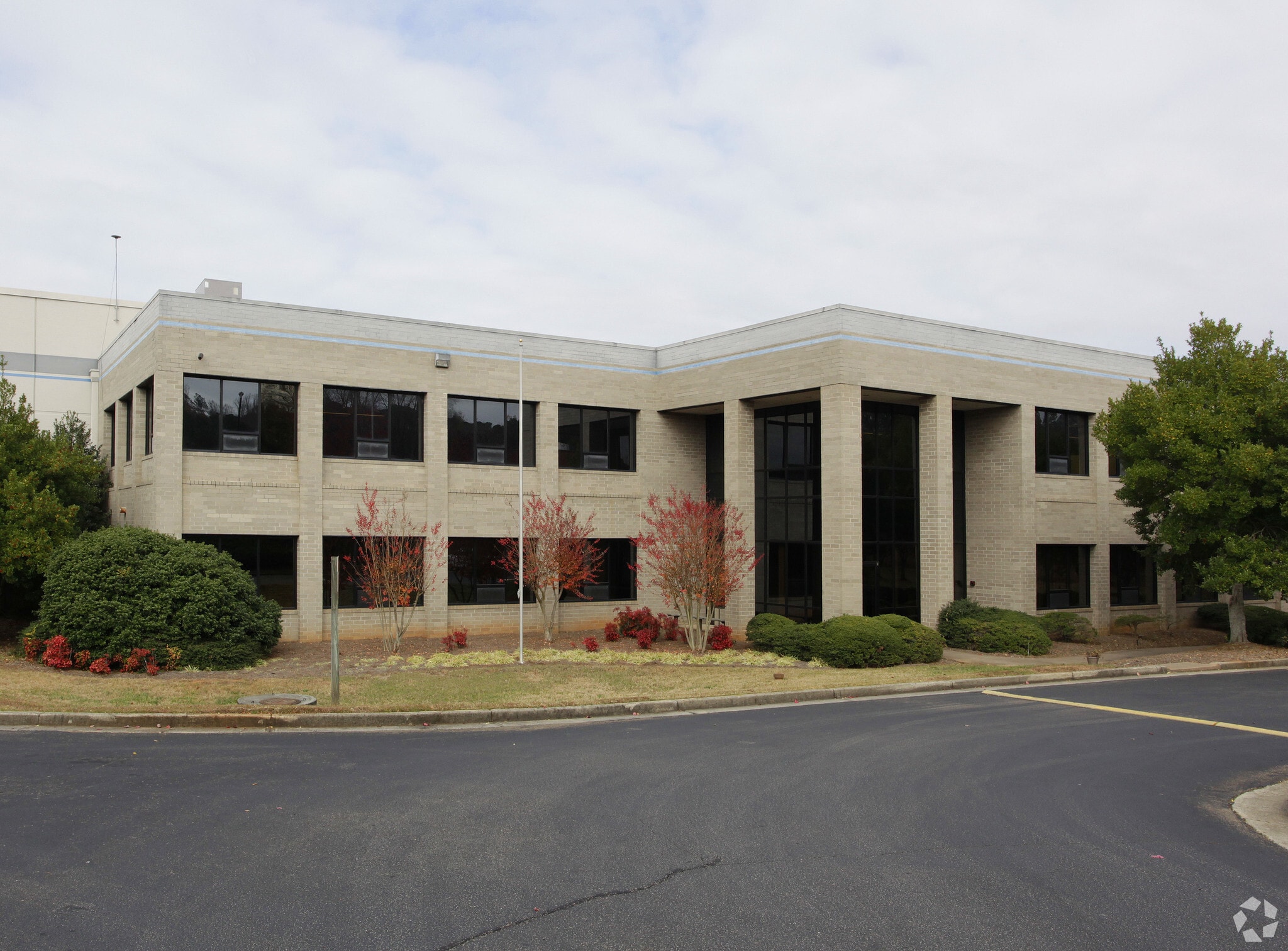 166 Etowah Industrial Ct, Canton, GA à louer Photo principale– Image 1 sur 5