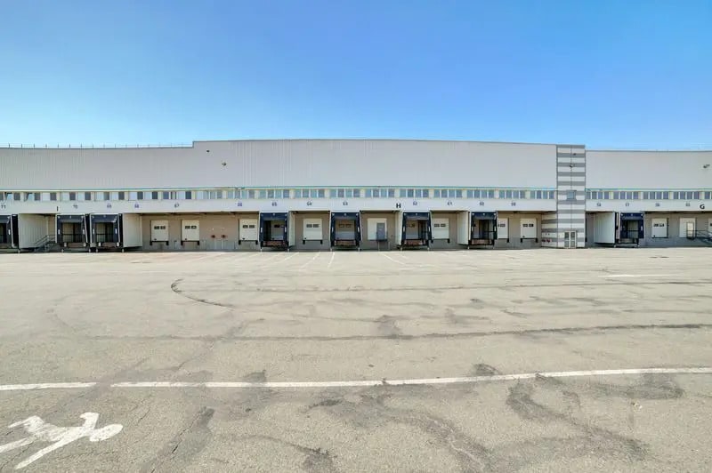 Industriel/Logistique dans Bruyères-sur-Oise à louer - Photo de l’immeuble – Image 1 sur 12