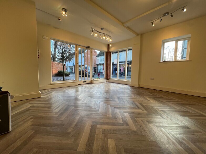 39 Bell St, Sawbridgeworth à louer - Photo de l’immeuble – Image 2 sur 3