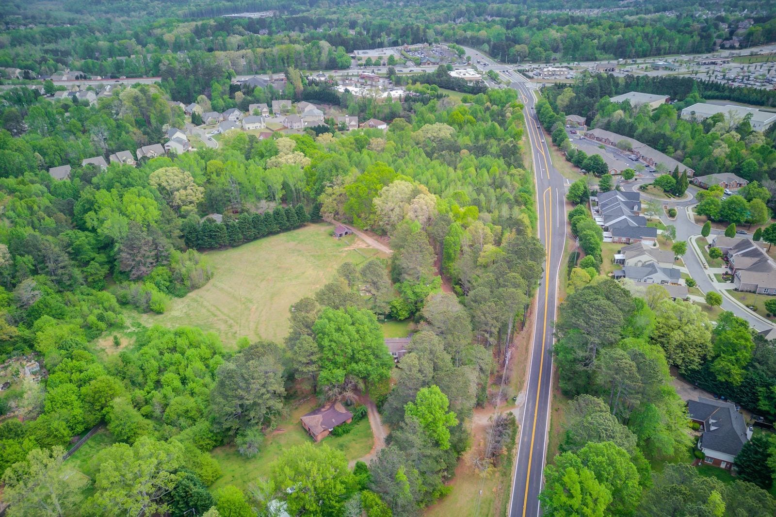 5692 Castleberry Rd, Cumming, GA à vendre Aérien– Image 1 sur 30