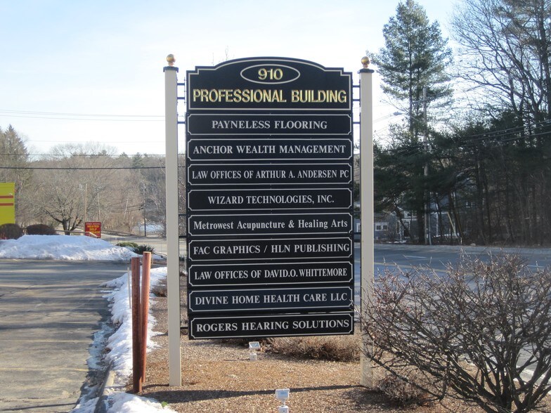 910 Boston Post Rd E, Marlborough, MA à louer - Photo de l’immeuble – Image 2 sur 14