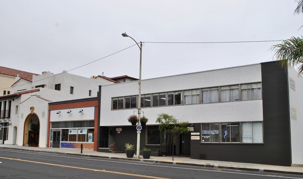 738-746 E Main St, Ventura, CA à louer - Photo de l’immeuble – Image 1 sur 7