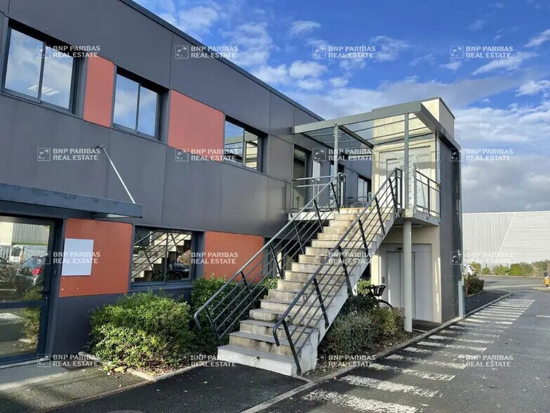 Bureau dans Olivet à louer - Photo de l’immeuble – Image 2 sur 6