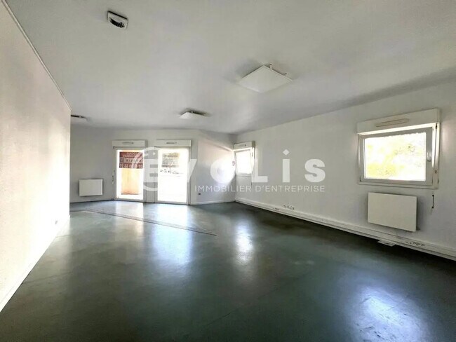 Plus de détails pour Bureau à louer