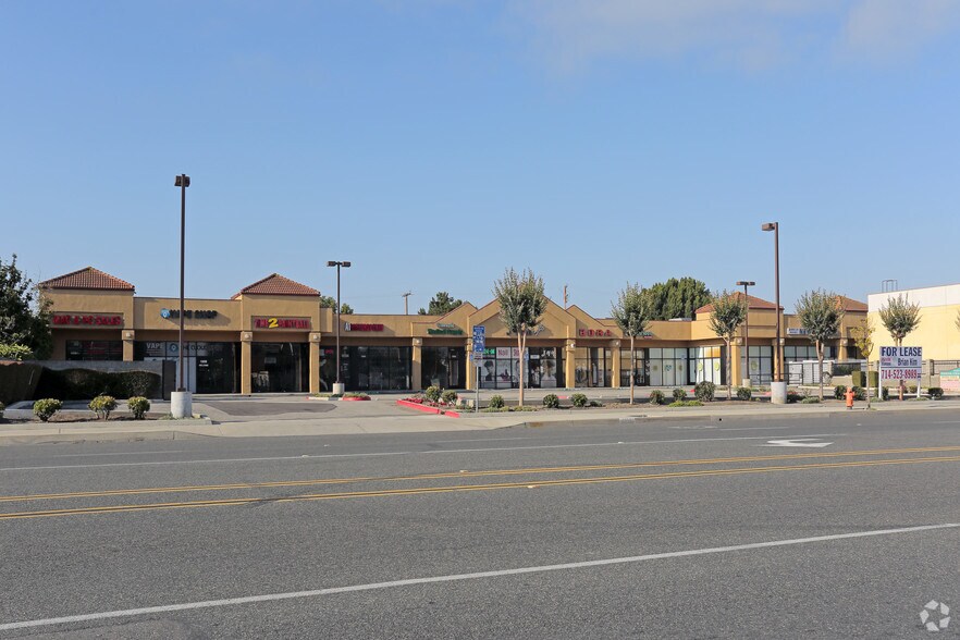 12220 South St, Artesia, CA à louer - Photo principale – Image 1 sur 15