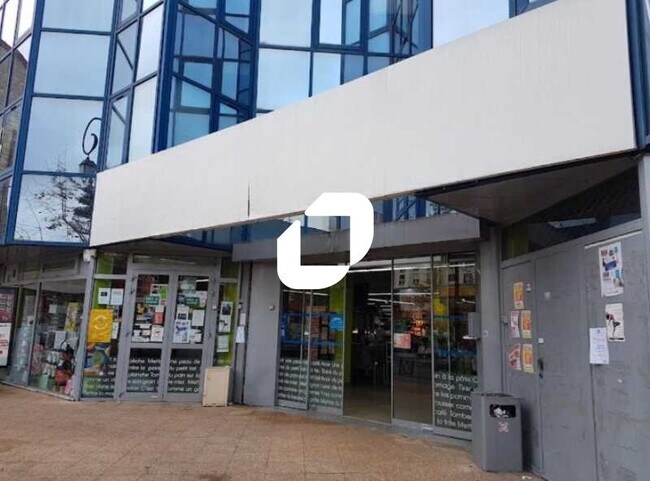 Plus de détails pour Local commercial à louer