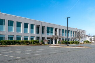 Plus de détails pour 111 Lawrence St, Framingham, MA - Local d'activités à louer