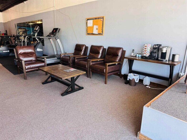 515 Nebraska Ave, Arapahoe, NE à vendre - Photo de l’immeuble – Image 3 sur 18