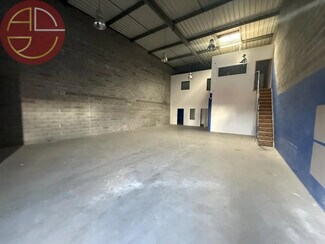 Plus de détails pour Industriel/Logistique à louer