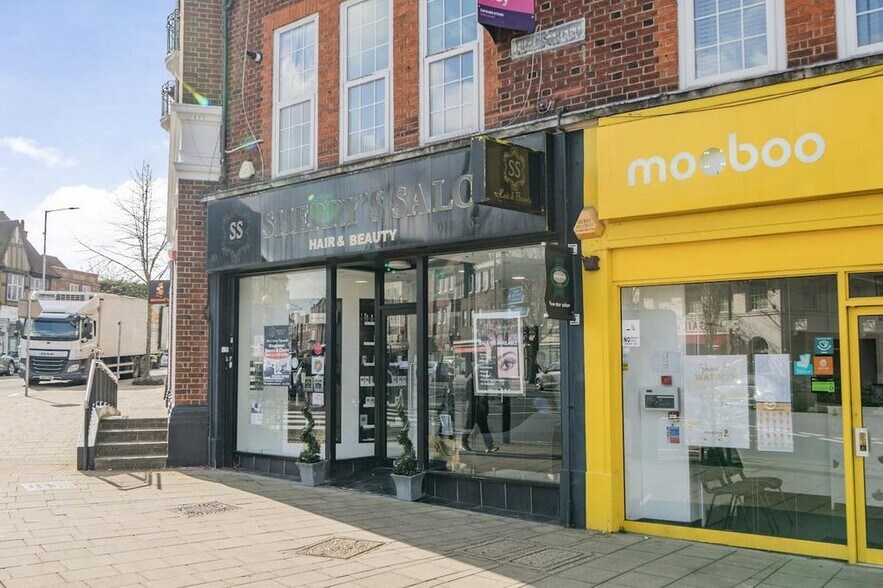 80 High St, Ruislip à vendre - Photo de l’immeuble – Image 3 sur 15
