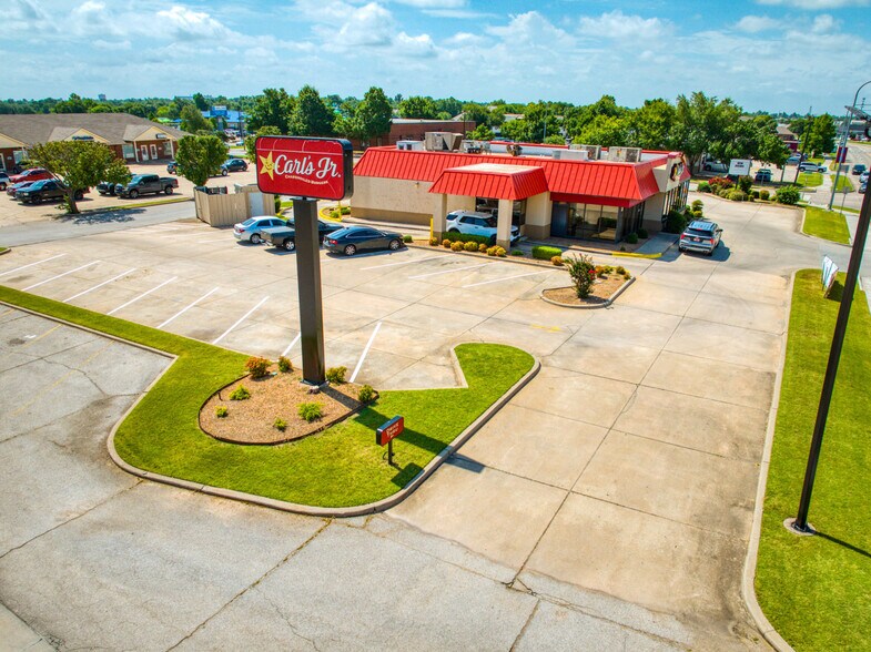 1101 NW 24th Ave NW, Norman, OK à vendre - Photo de l’immeuble – Image 3 sur 7