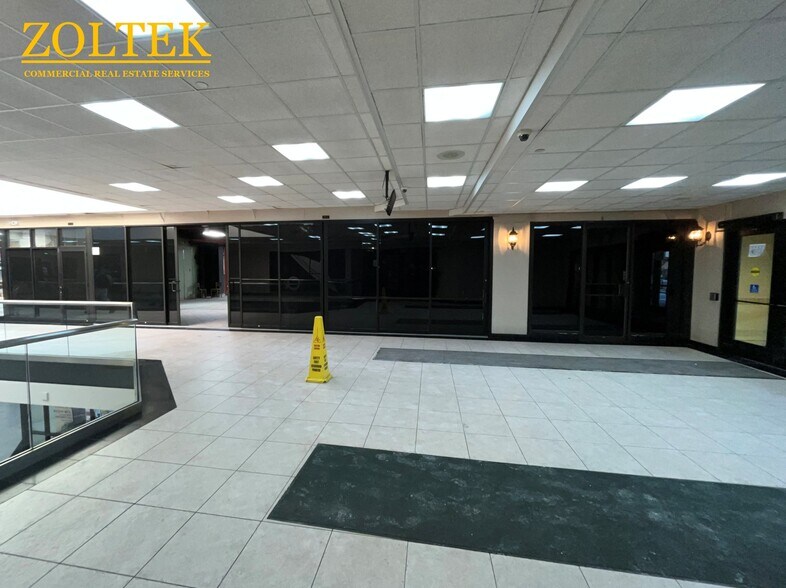 7000 E Kennedy Blvd, Guttenberg, NJ à louer - Photo intérieure – Image 2 sur 3
